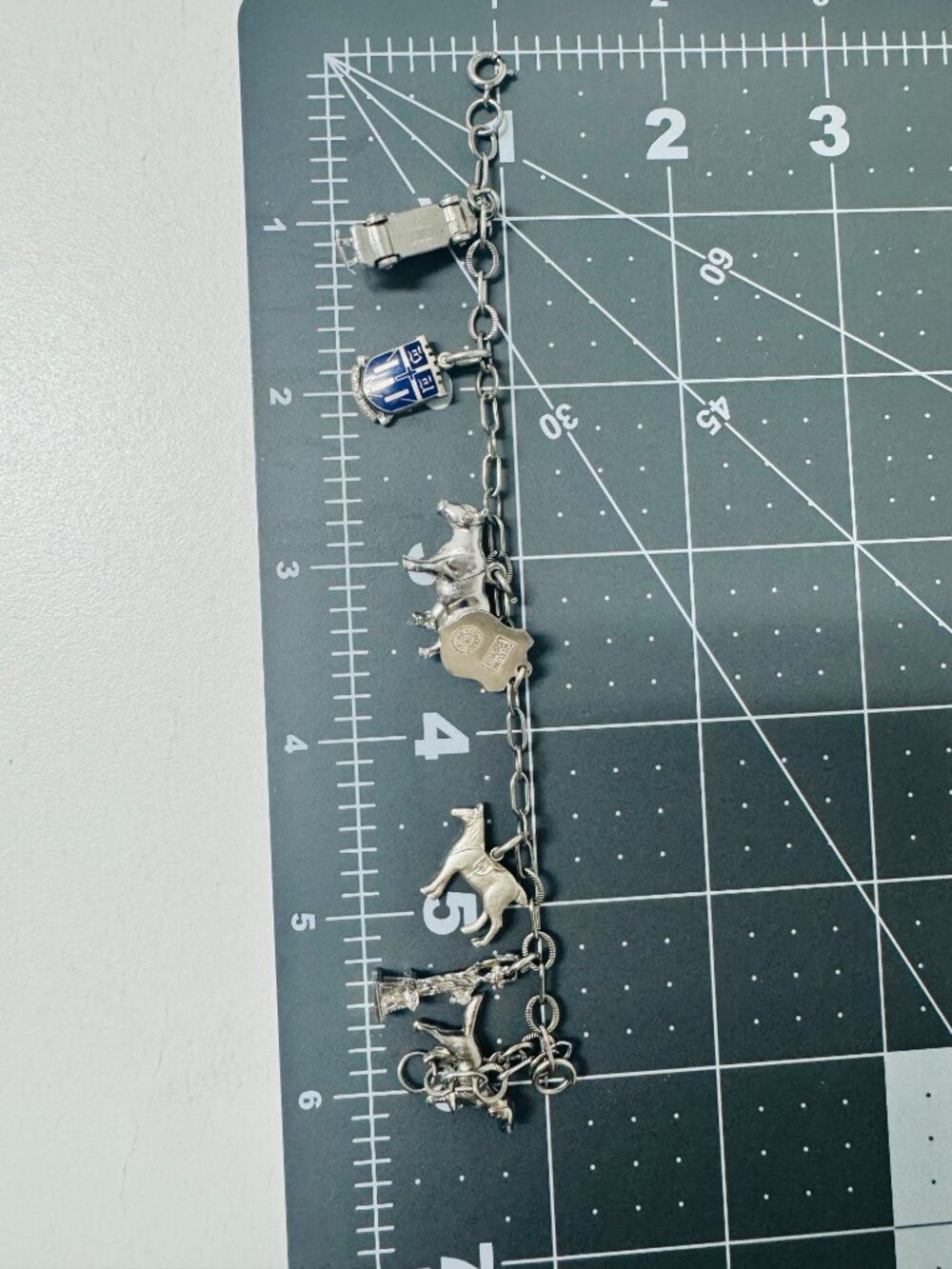 Vintage 925 Sterling Silver Charm Bracelet w/ 6 Sterling Silver Charms - Picture 12 of 12